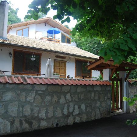 Rooms For Rent - Villa Desi Warna Exterior foto